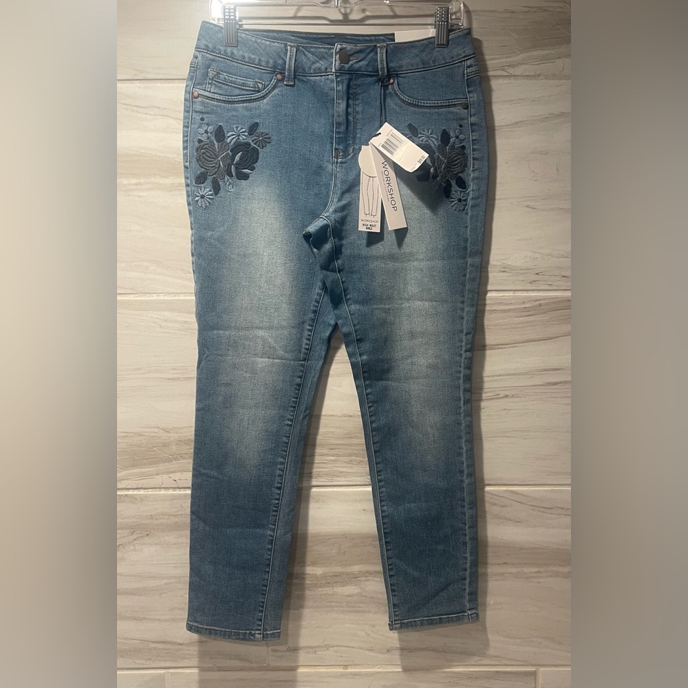 Women’s Workshop Republic Clothing Embroidered Jeans Size 4 NWT